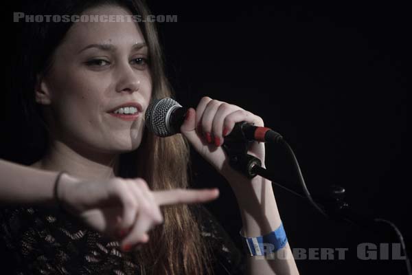 FAMILY OF THE YEAR - 2011-02-11 - PARIS - La Maroquinerie - 